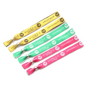 Cheap promotional gift custom giveaway wristband free sample
