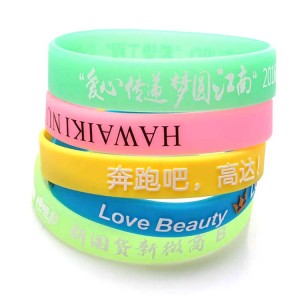 China supplier cheap custom polyester fabric soccer silicone wristband